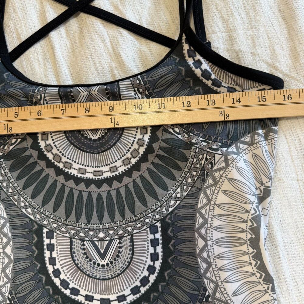 prAna Marley Tank Top Built In Shelf Bra Size S Gray White Athleisure Boho - Picture 11 of 12